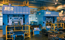 為美國客戶設計制造的S4-1000型閉式四點單動（落料）壓力機