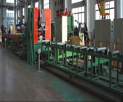 汽車大粱冷彎成型線