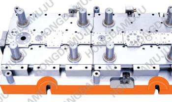 HD010S單列級進模
