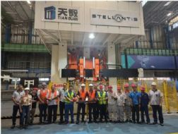 12000kN(f)(q)(dng)ΉC(j)Ԅ(dng)a(chn)