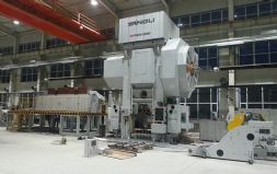 P(yng)2500ģ呉C(j)ɹͨ^b